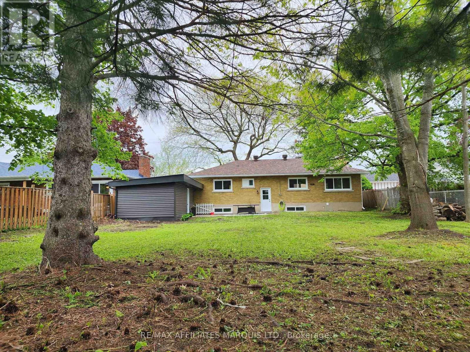 1409 LEONARD AVENUE Image 25