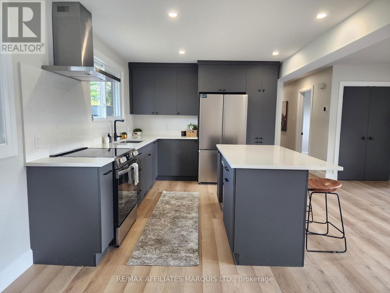 1409 LEONARD AVENUE Image 4