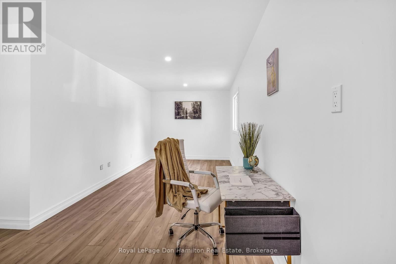 239 JONES STREET Image 10