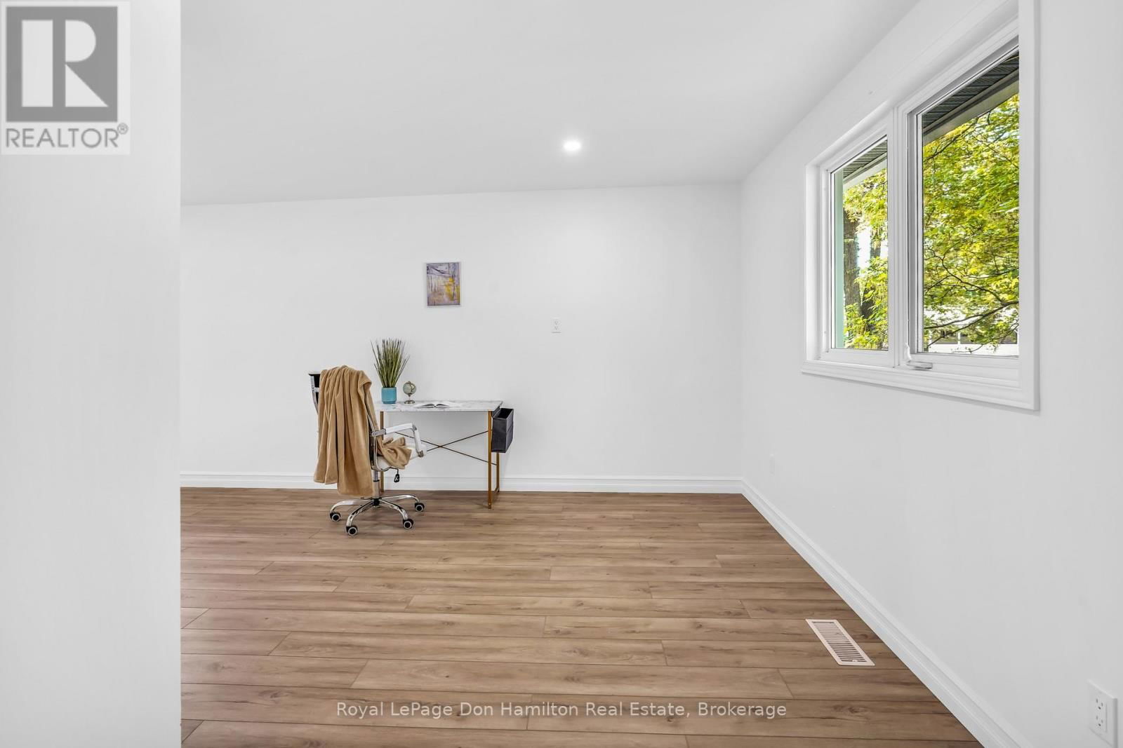 239 JONES STREET Image 11
