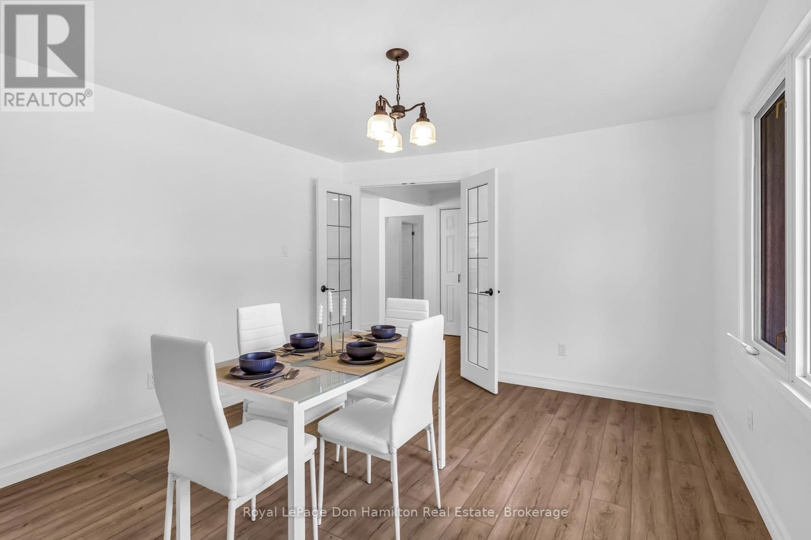 239 JONES STREET Image 12
