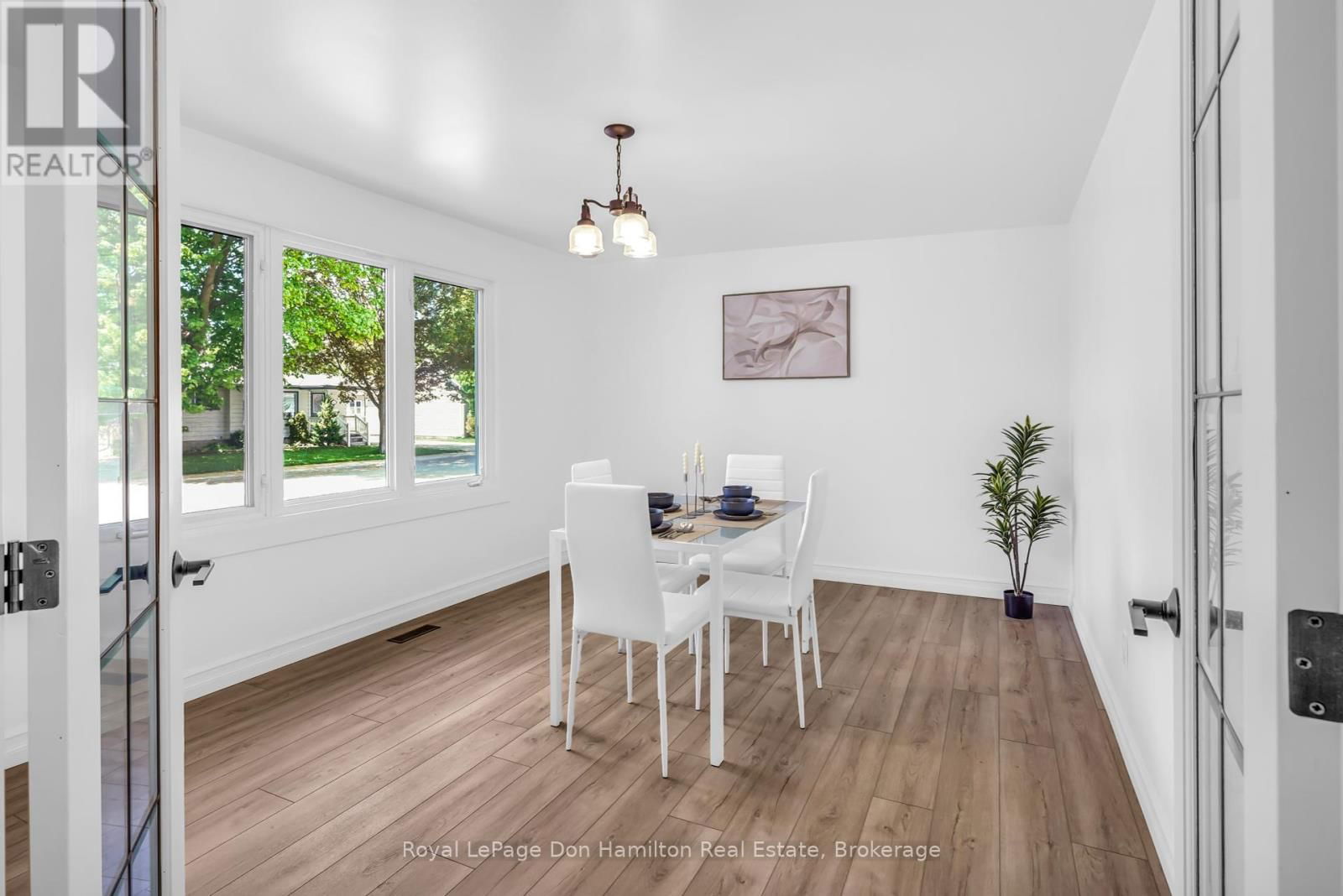 239 JONES STREET Image 13