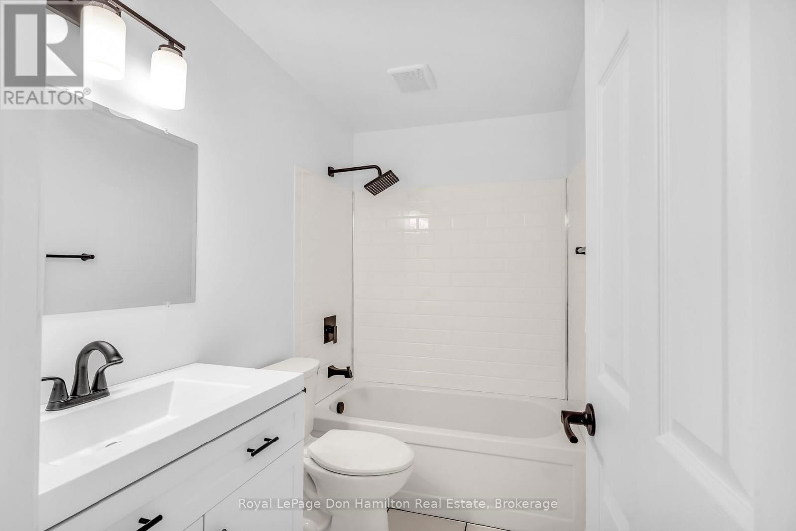 239 JONES STREET Image 33