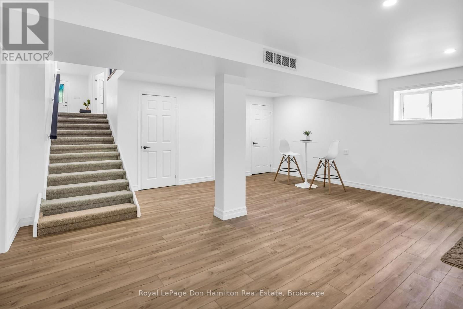 239 JONES STREET Image 36