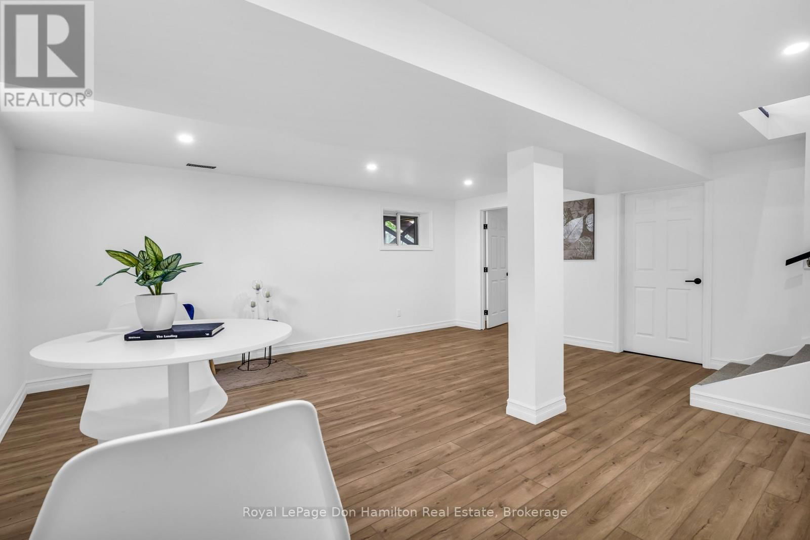 239 JONES STREET Image 39