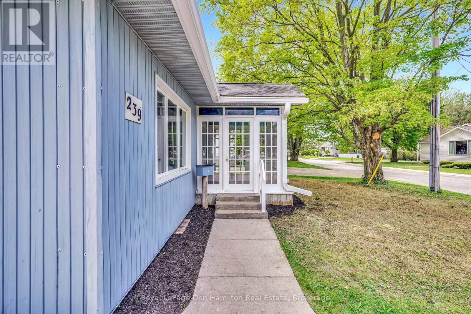 239 JONES STREET Image 4