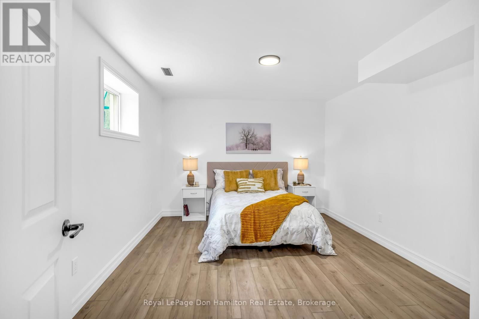 239 JONES STREET Image 40