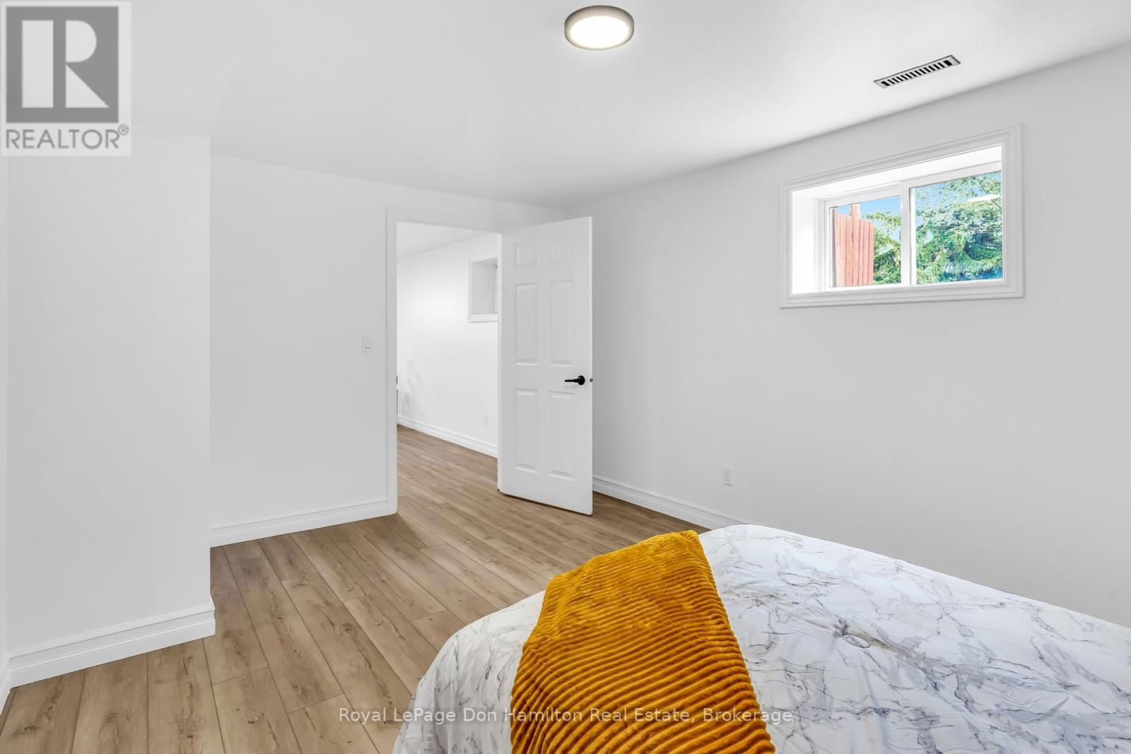 239 JONES STREET Image 41