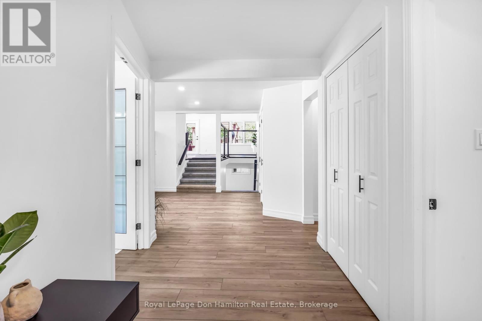 239 JONES STREET Image 8