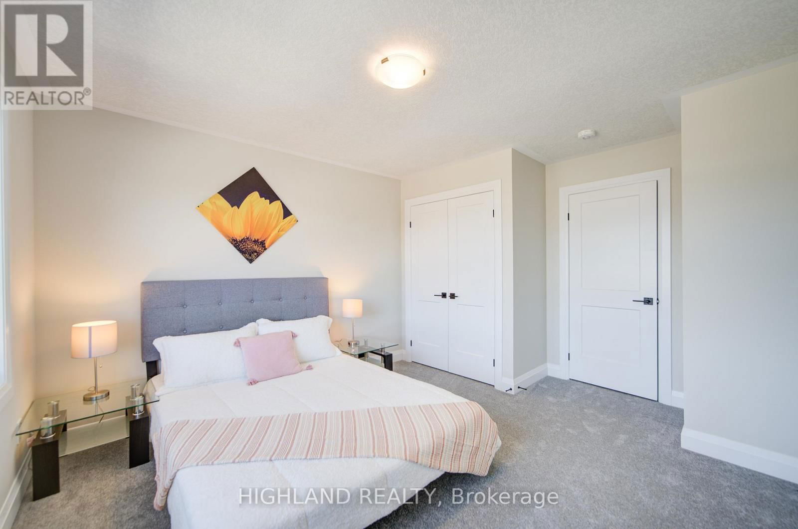 565 BALSAM POPLAR STREET Image 25