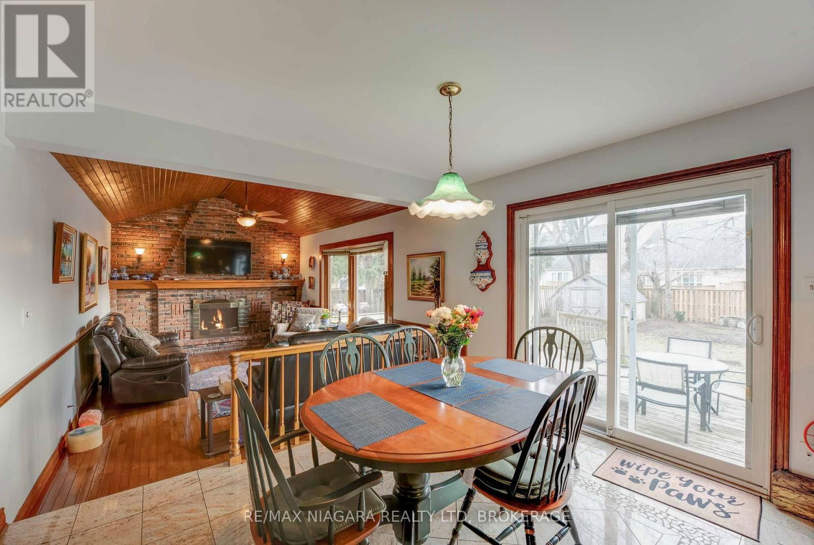 7909 SARAH STREET Image 11