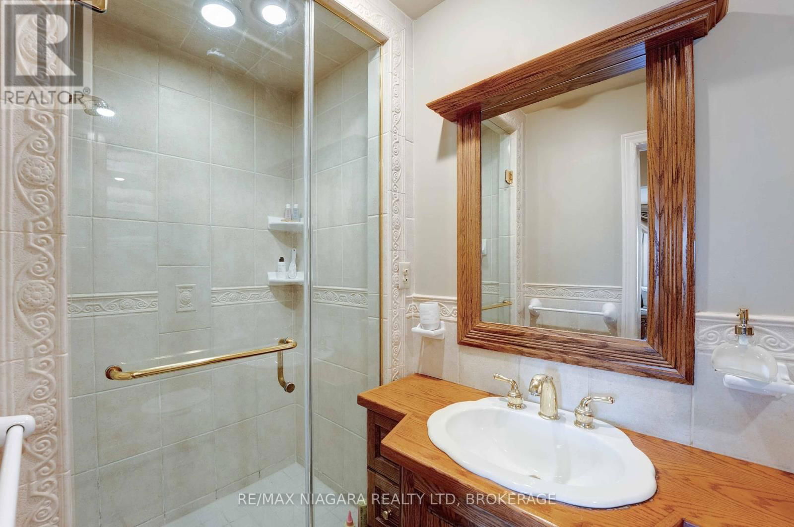 7909 SARAH STREET Image 23