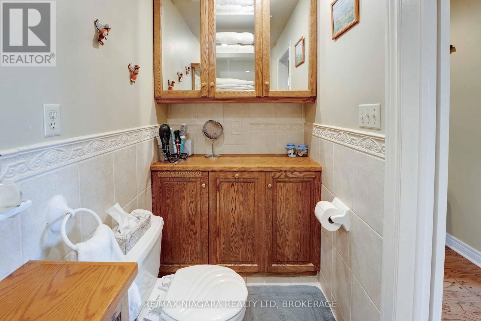 7909 SARAH STREET Image 24