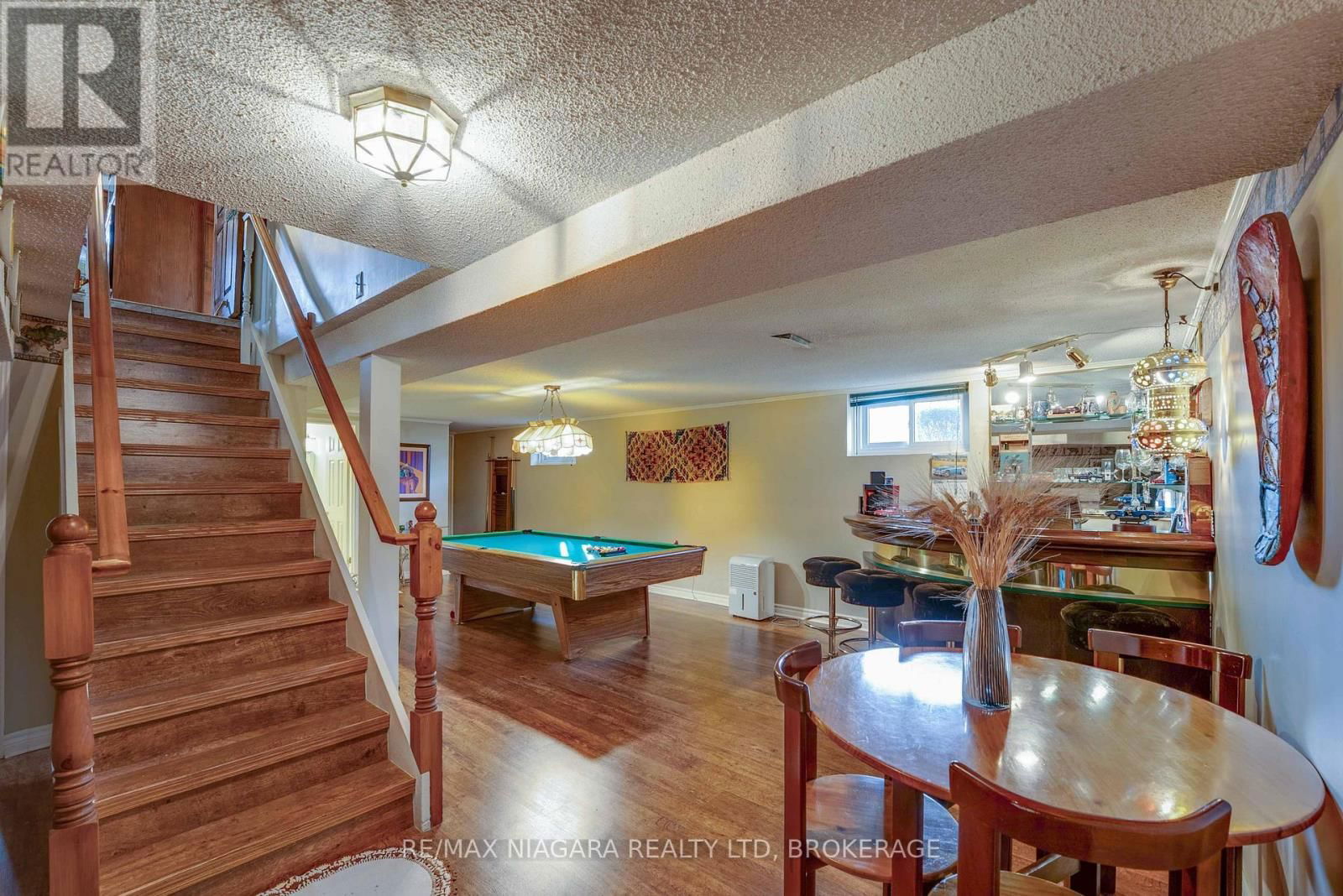 7909 SARAH STREET Image 30