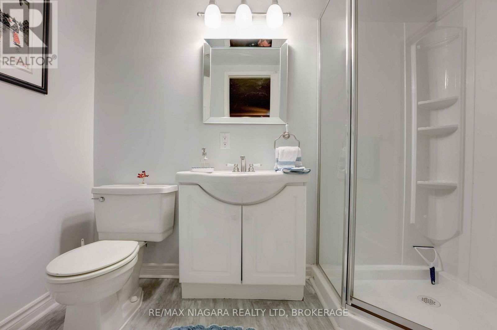 7909 SARAH STREET Image 35