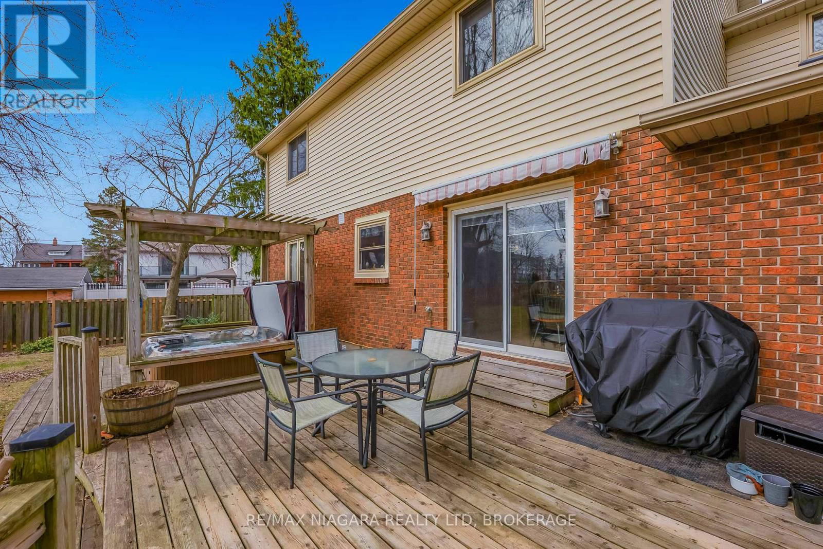7909 SARAH STREET Image 39