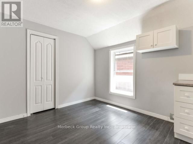 186 SHERMAN AVENUE NORTH Image 10