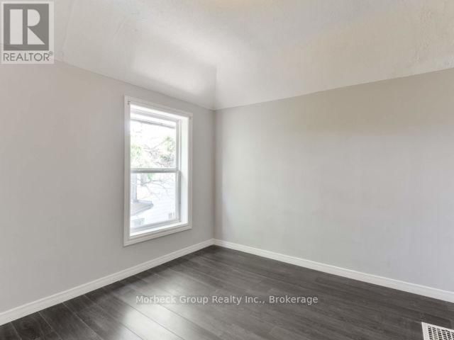 186 SHERMAN AVENUE NORTH Image 12