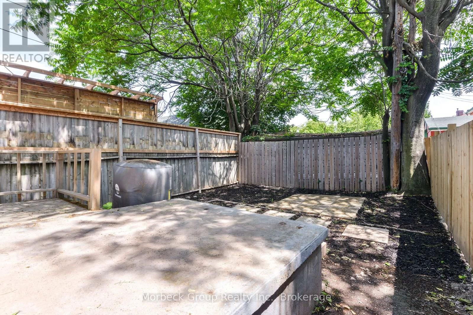 186 SHERMAN AVENUE NORTH Image 21