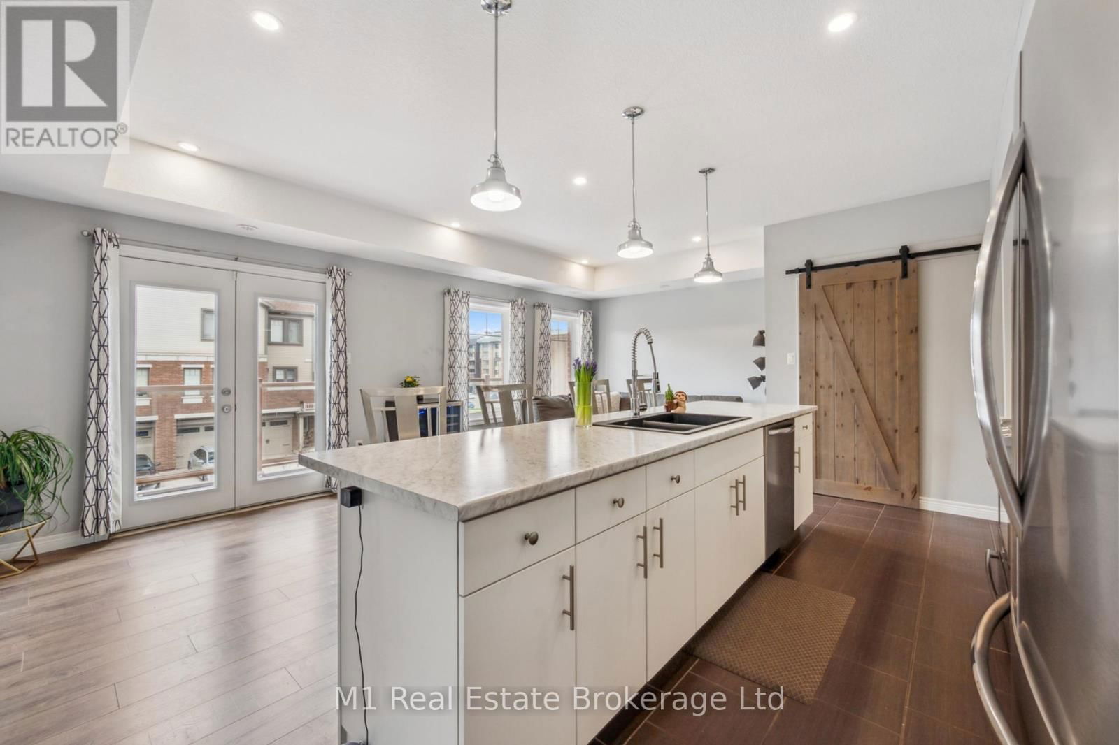 34 - 39 KAY CRESCENT Image 1