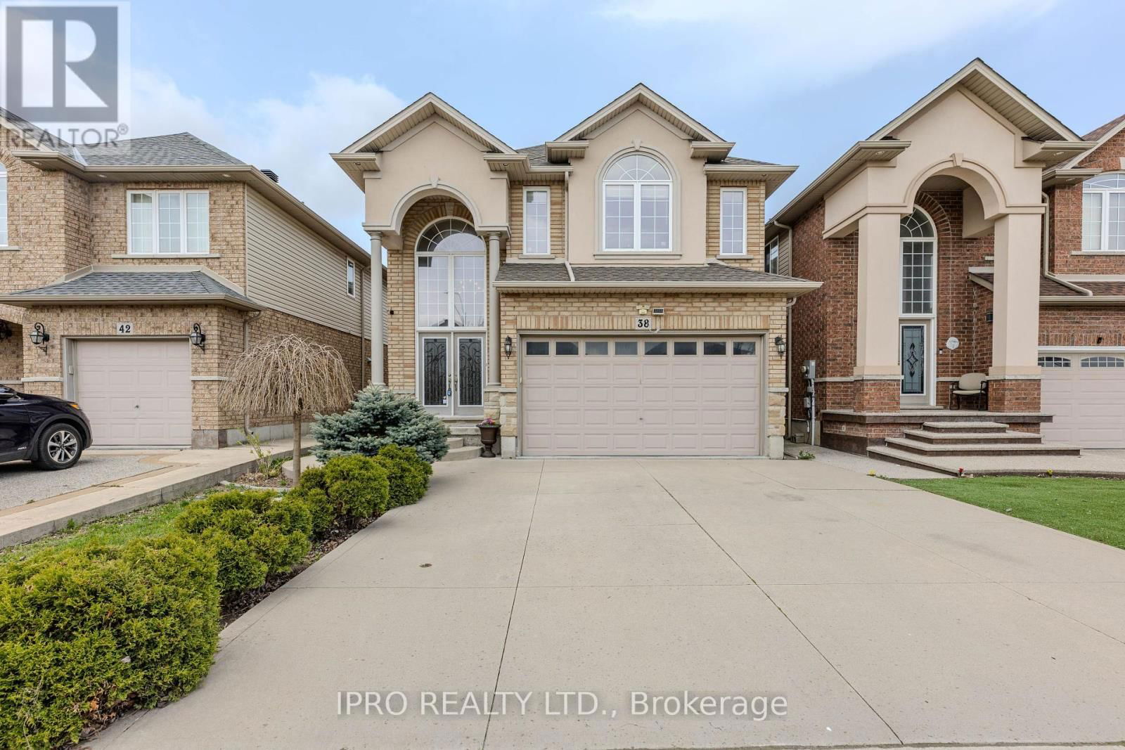 38 ASSISI STREET Image 1
