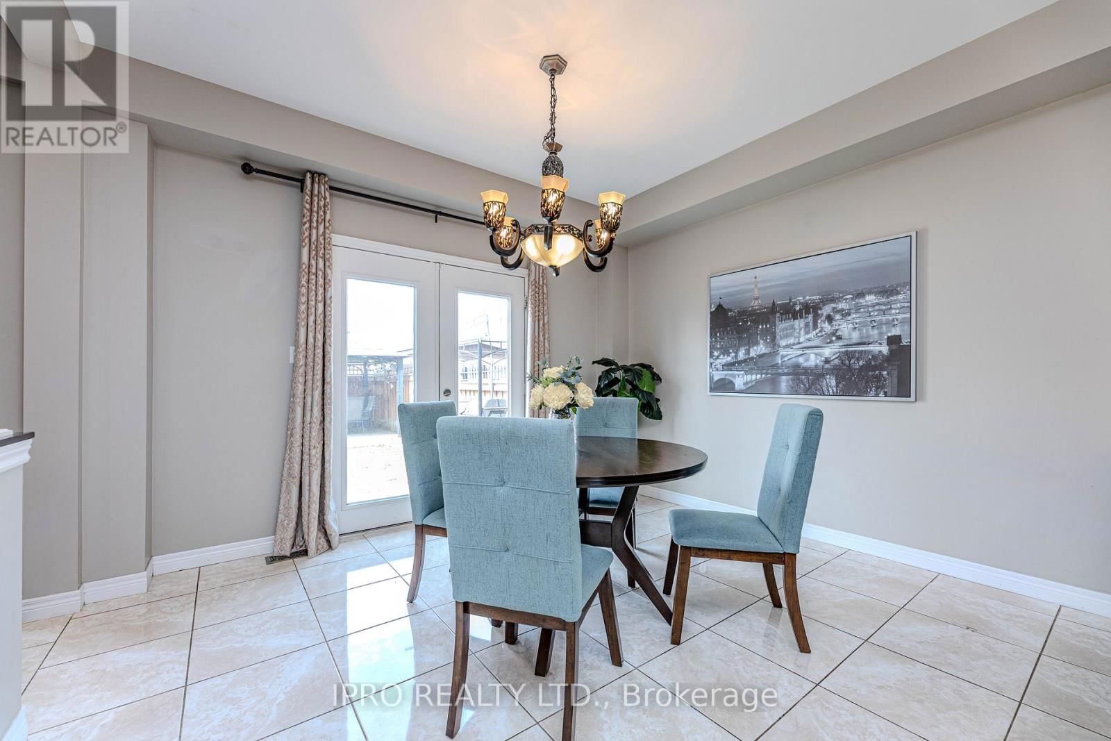 38 ASSISI STREET Image 12