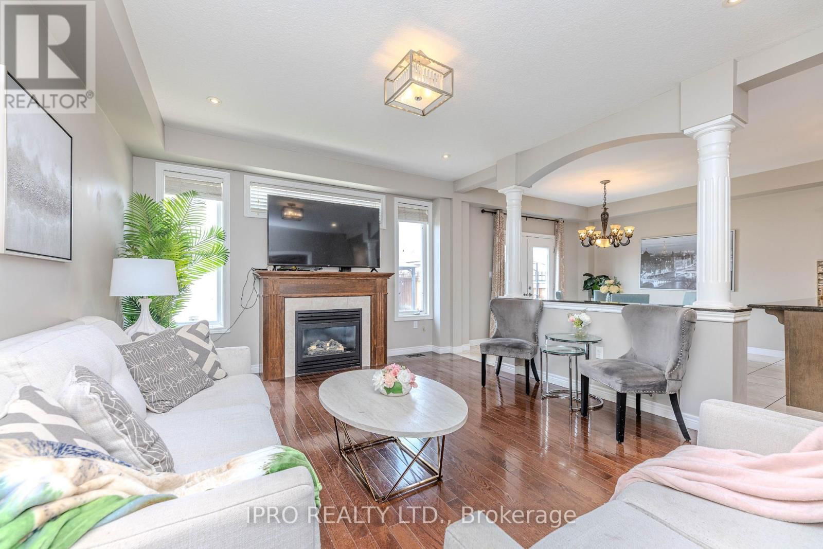 38 ASSISI STREET Image 17