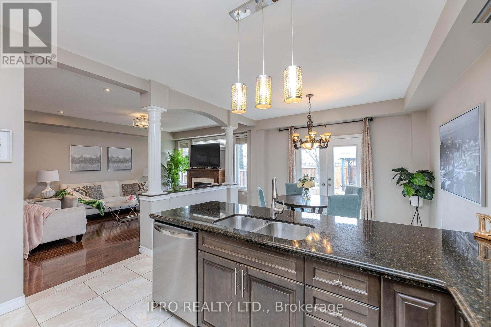 38 ASSISI STREET Image 19