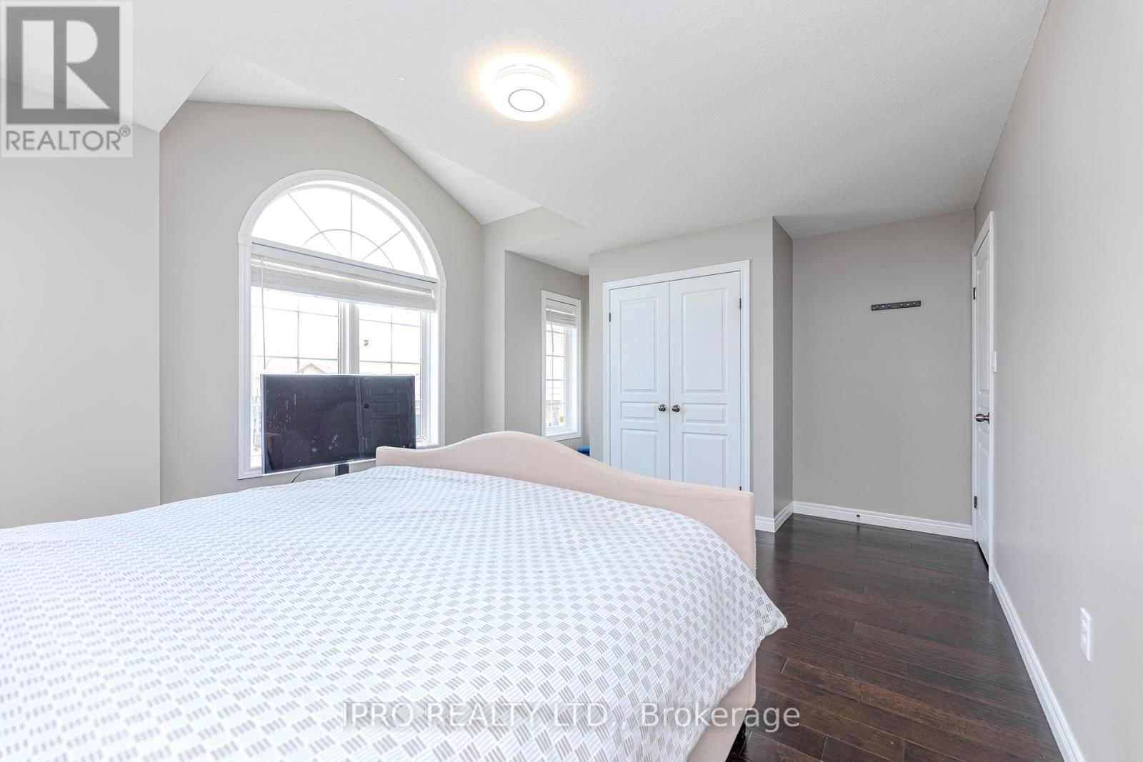 38 ASSISI STREET Image 21