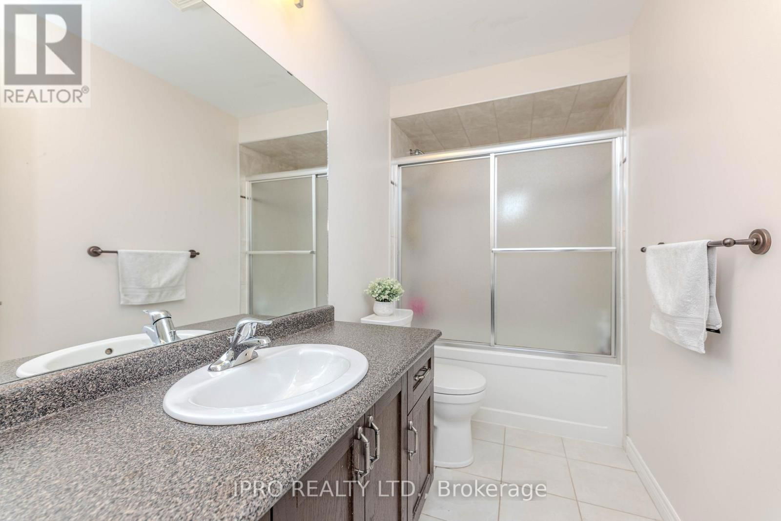 38 ASSISI STREET Image 22