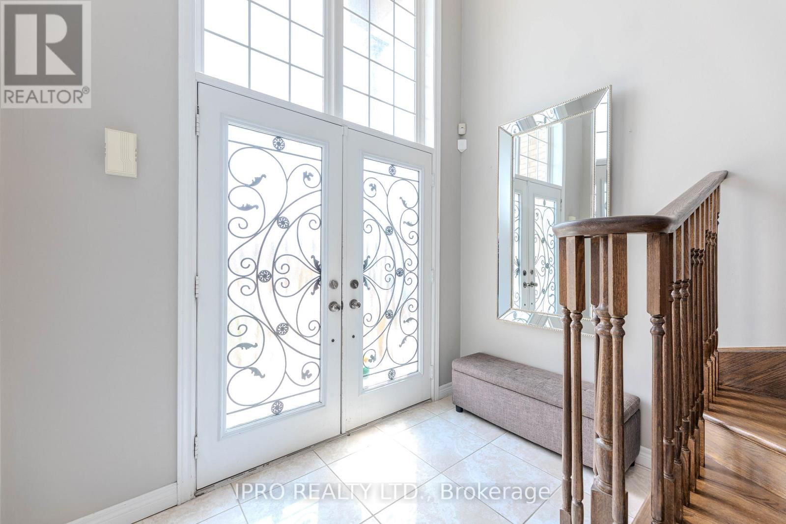 38 ASSISI STREET Image 3