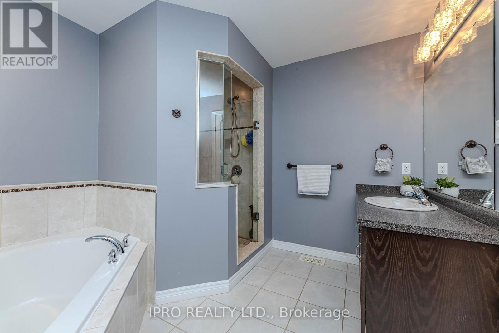 38 ASSISI STREET Image 32