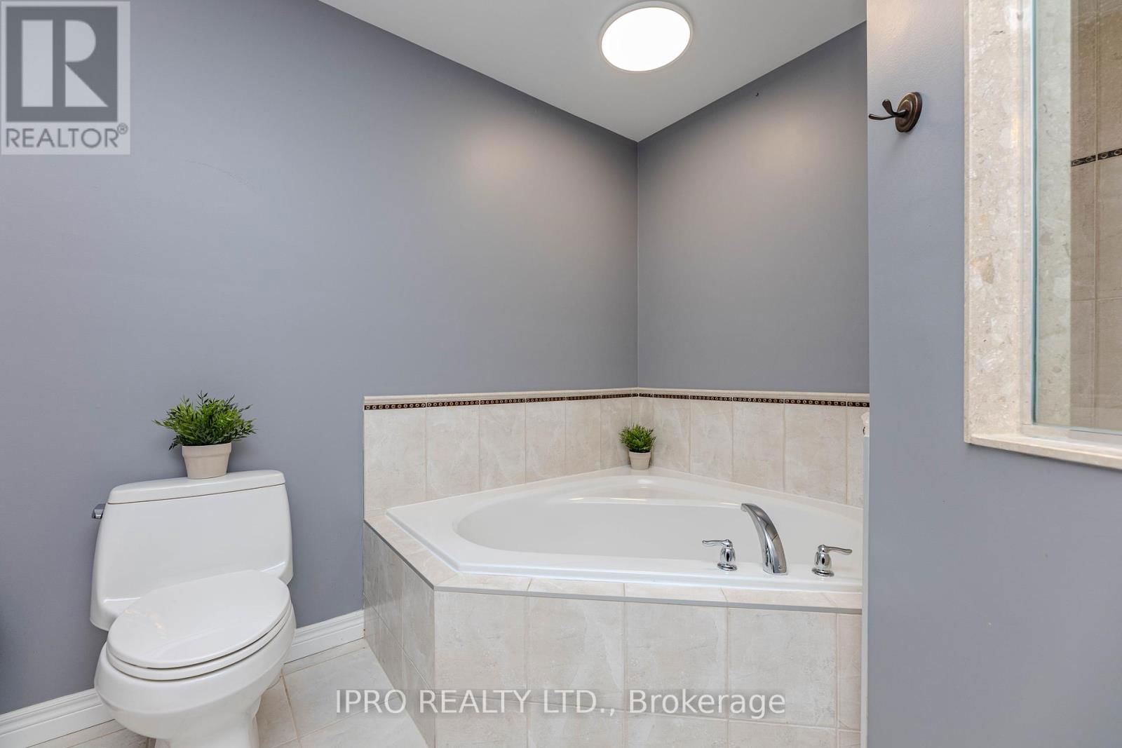 38 ASSISI STREET Image 33