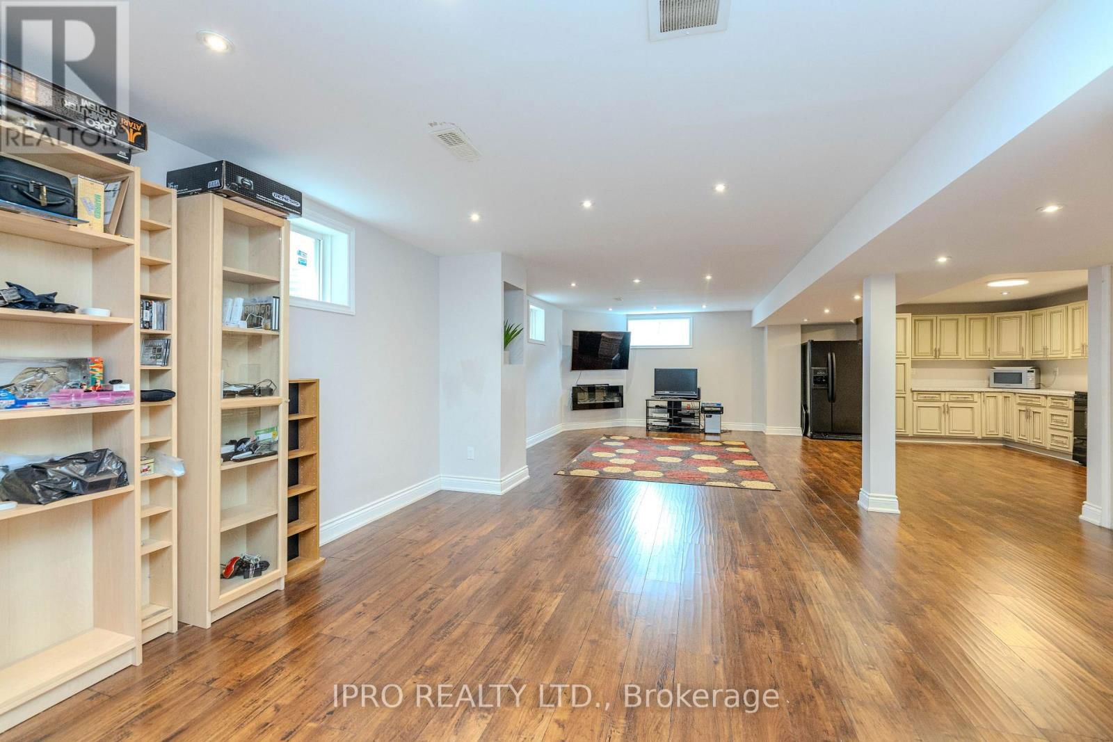 38 ASSISI STREET Image 36