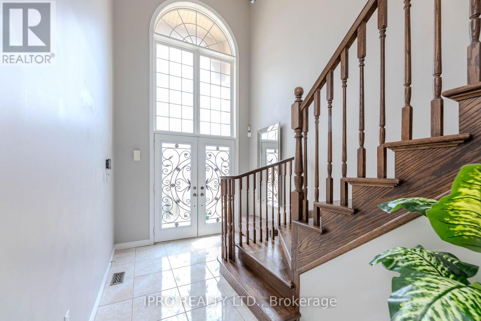38 ASSISI STREET Image 5