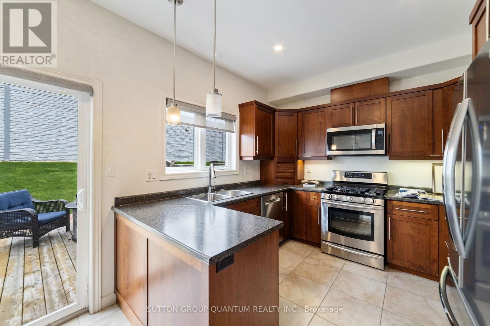 80 LORNE AVENUE Image 13