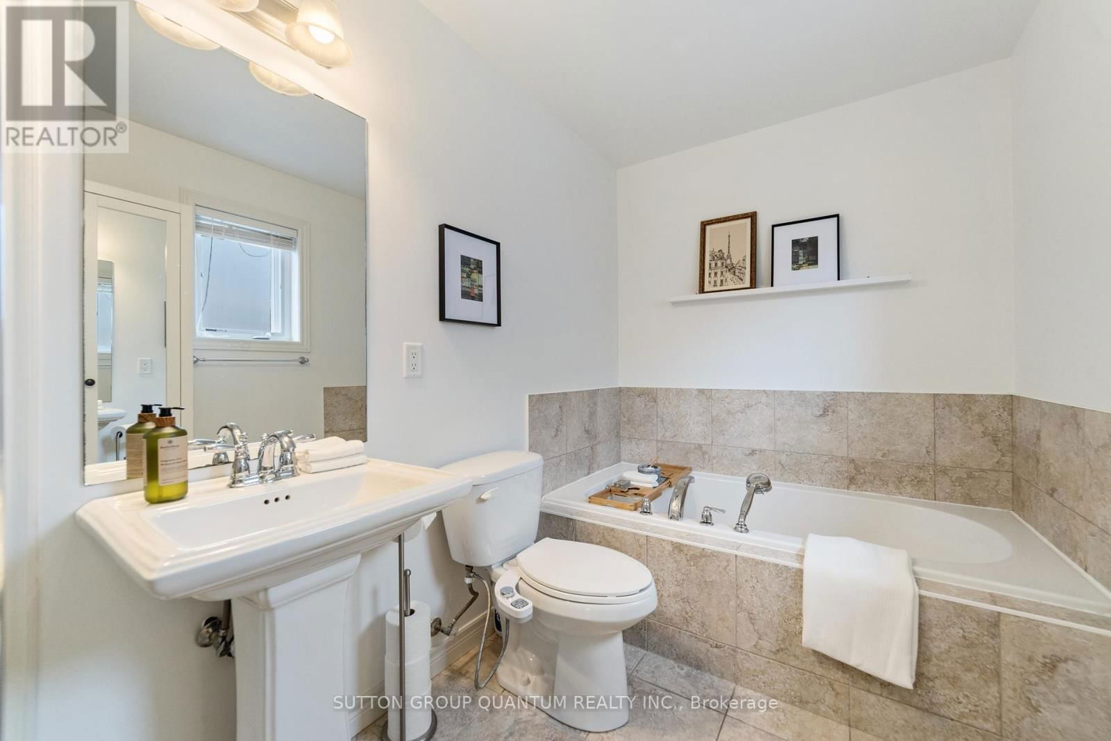 80 LORNE AVENUE Image 19