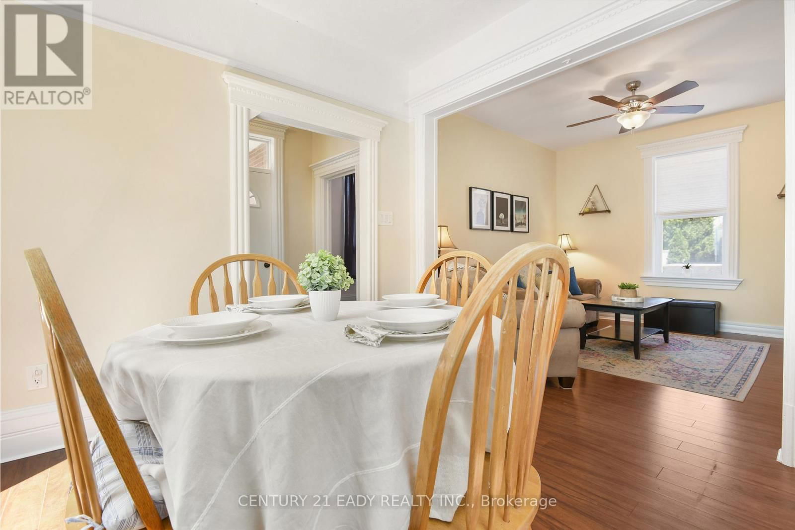 251 JOHN STREET NORTH Image 10