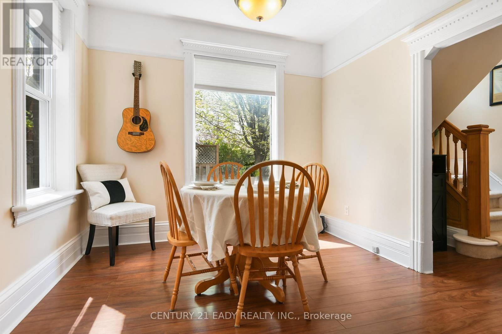 251 JOHN STREET NORTH Image 11