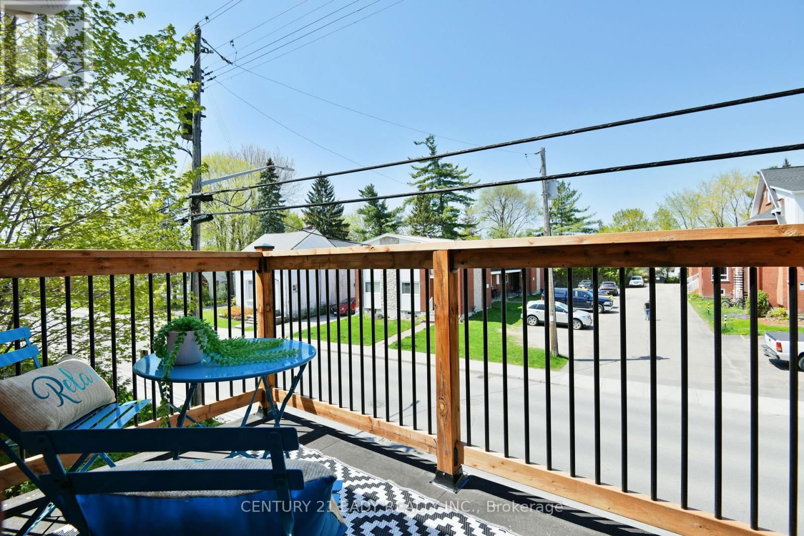 251 JOHN STREET NORTH Image 28