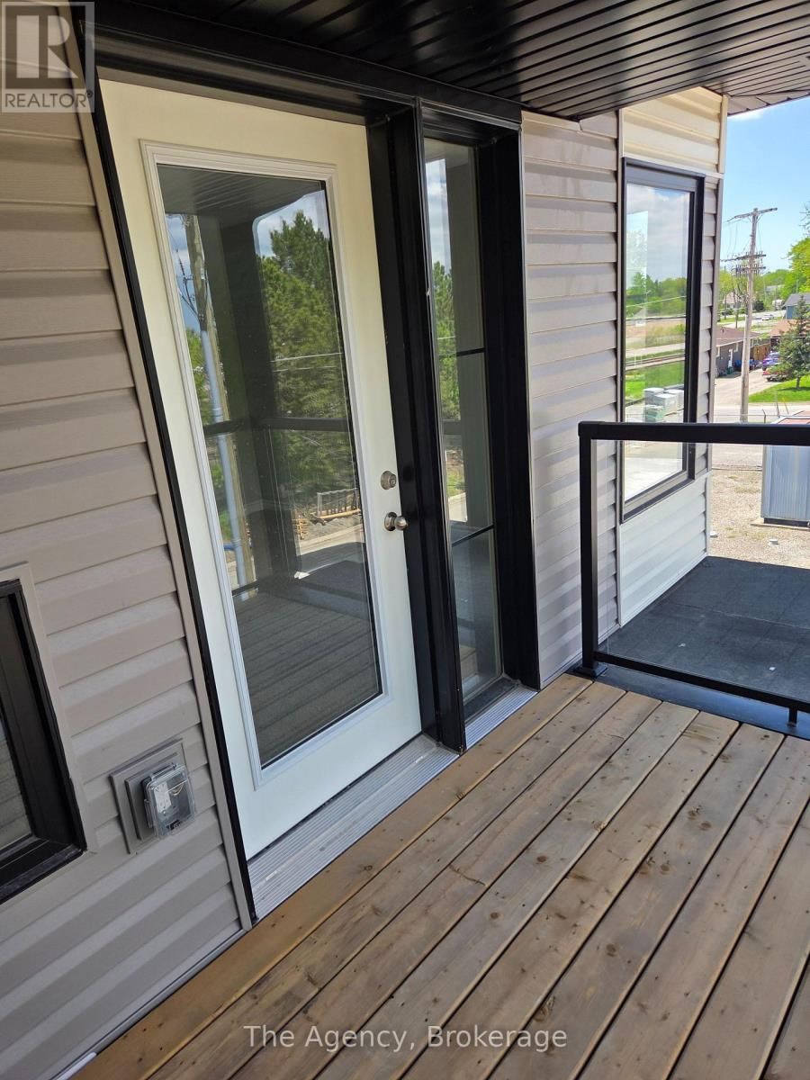 87 SUPERIOR STREET Image 11