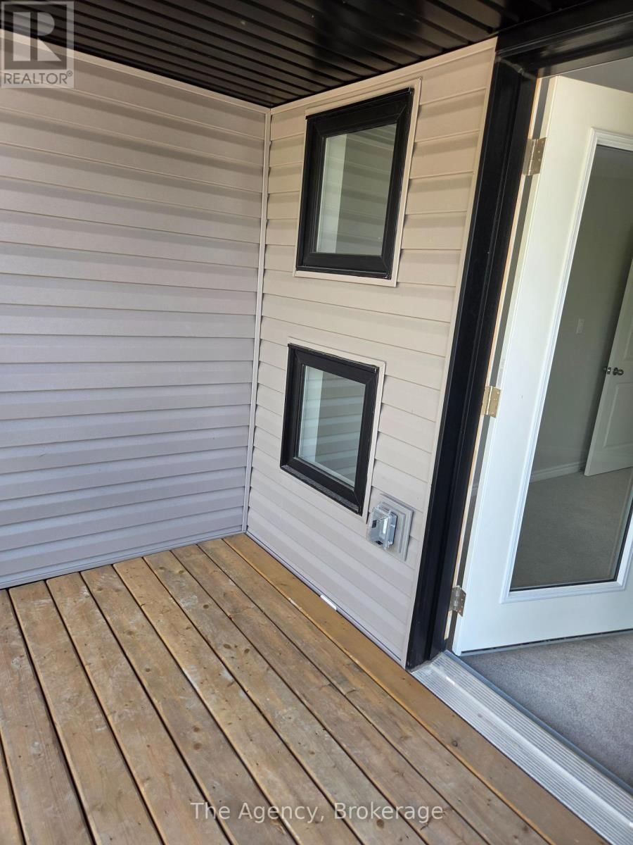 87 SUPERIOR STREET Image 12
