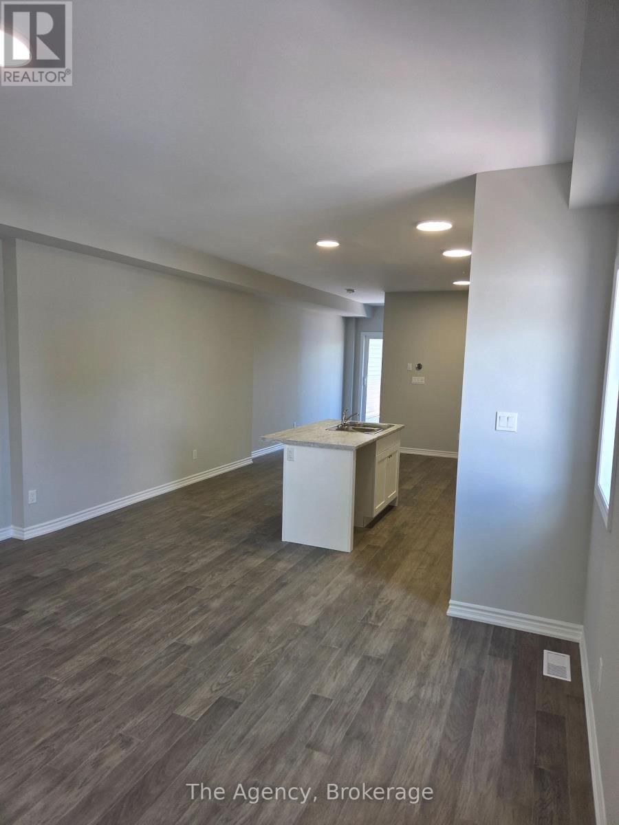 87 SUPERIOR STREET Image 3