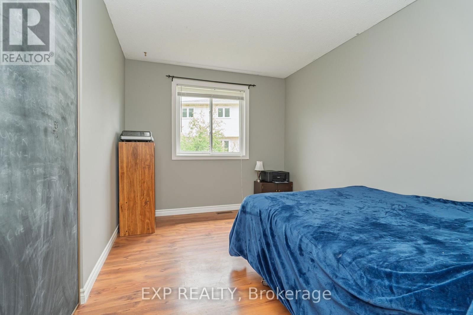 6453 VISENEAU DRIVE Image 12