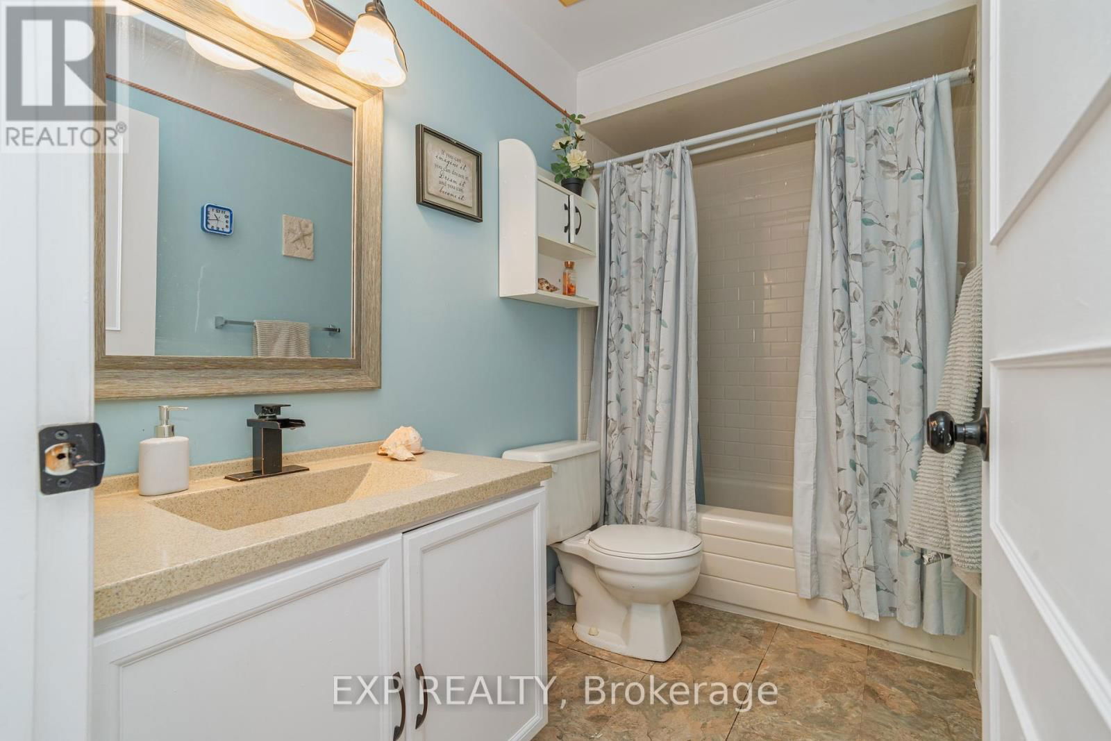 6453 VISENEAU DRIVE Image 14