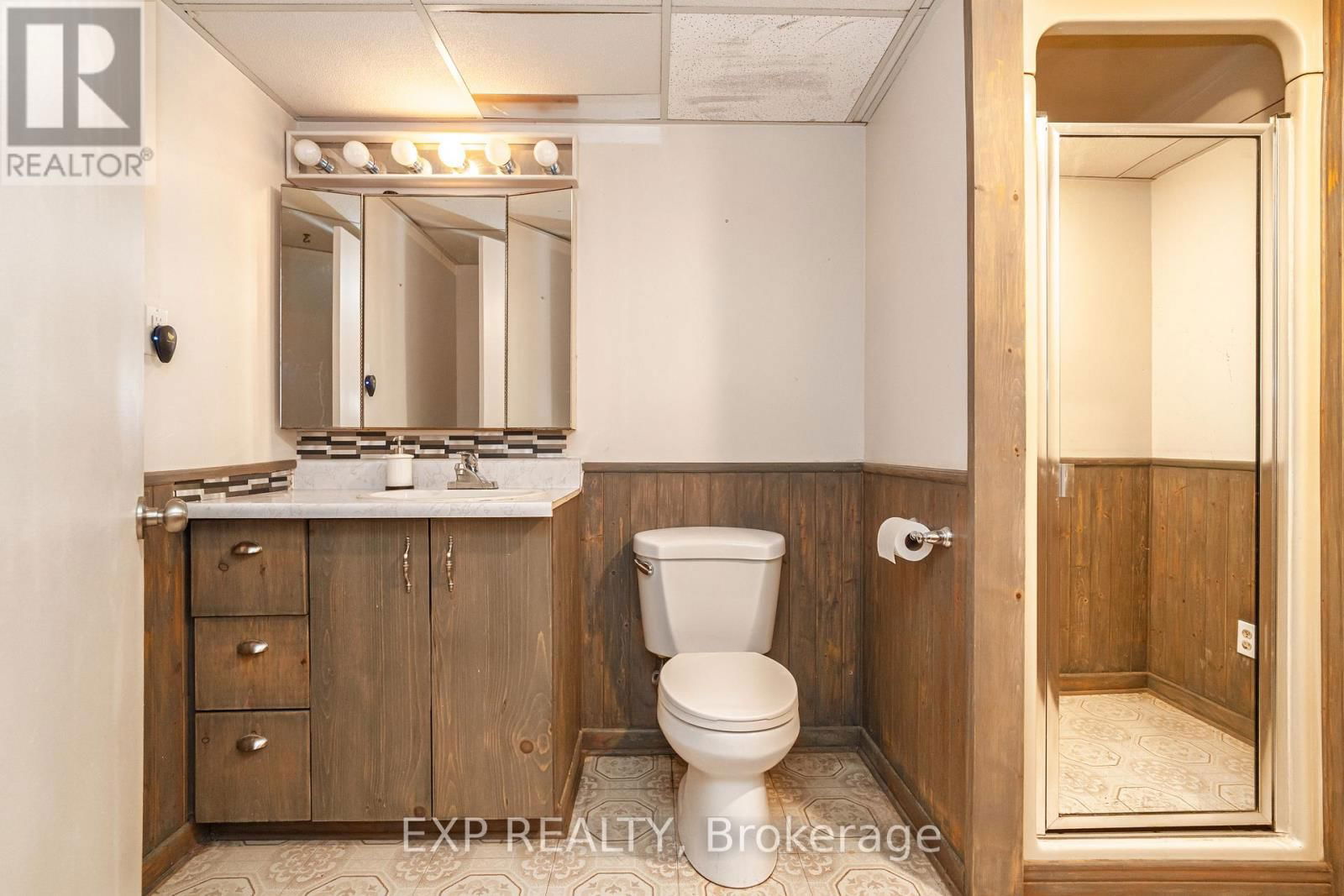 6453 VISENEAU DRIVE Image 21