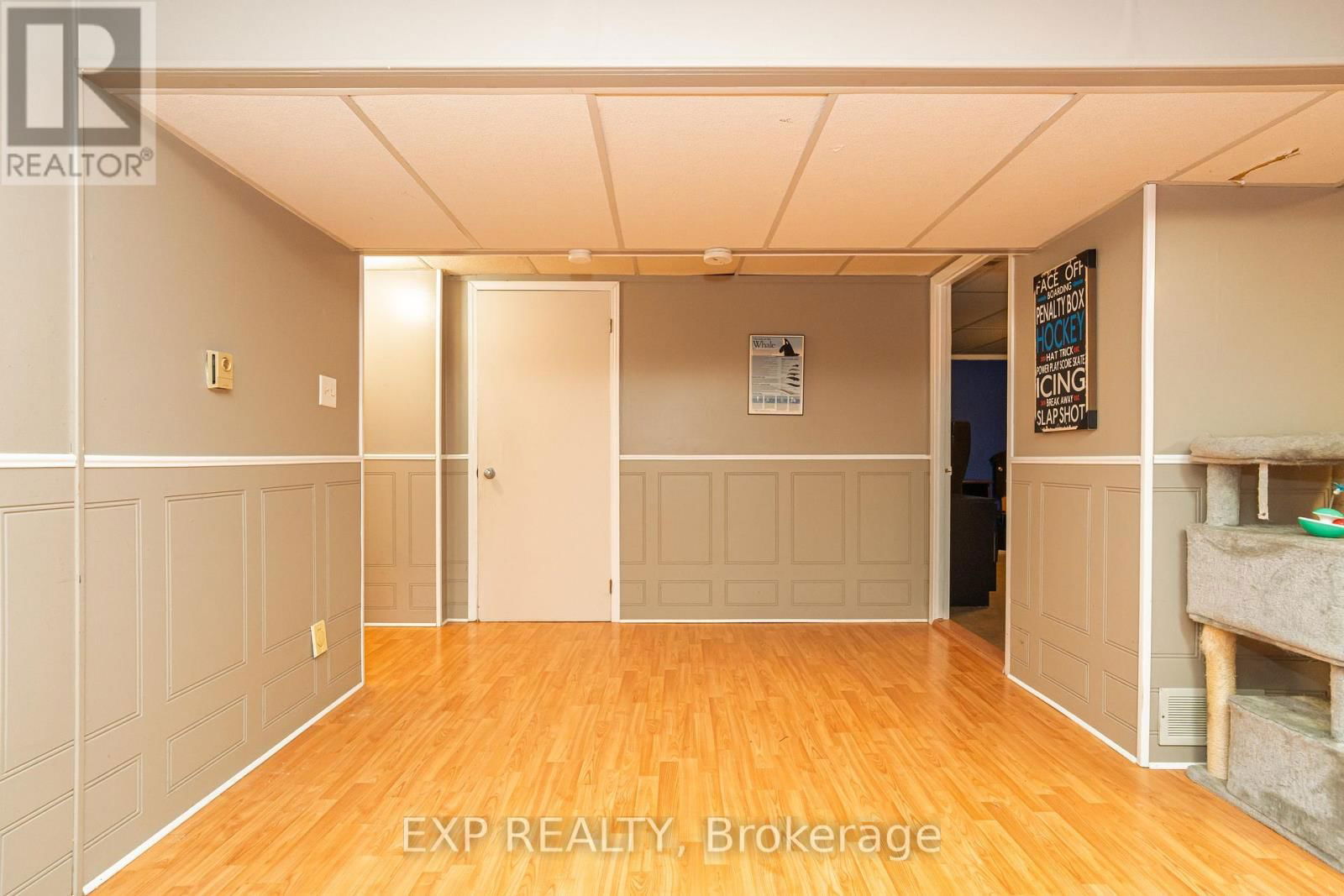 6453 VISENEAU DRIVE Image 22