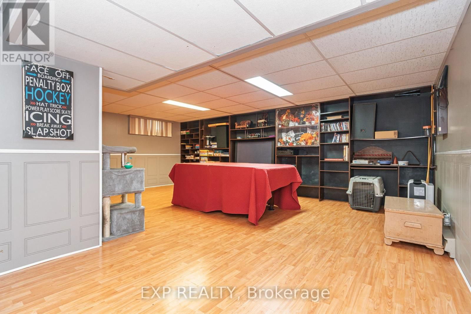 6453 VISENEAU DRIVE Image 23