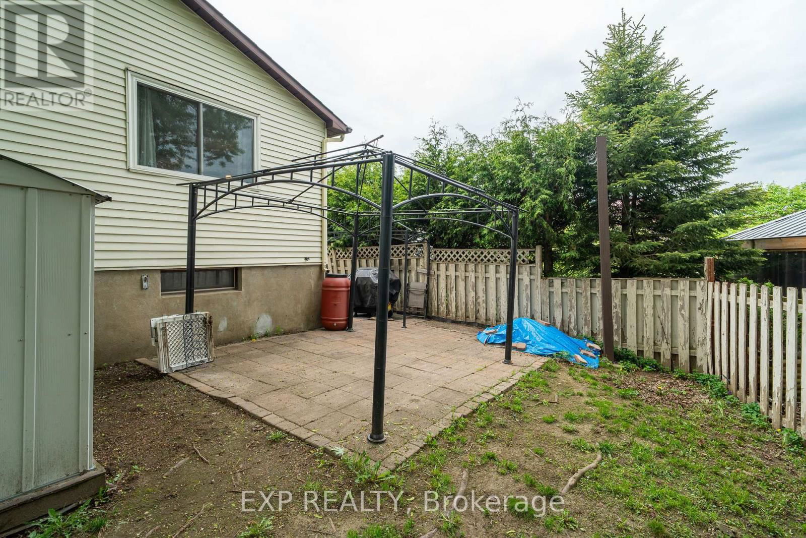 6453 VISENEAU DRIVE Image 27