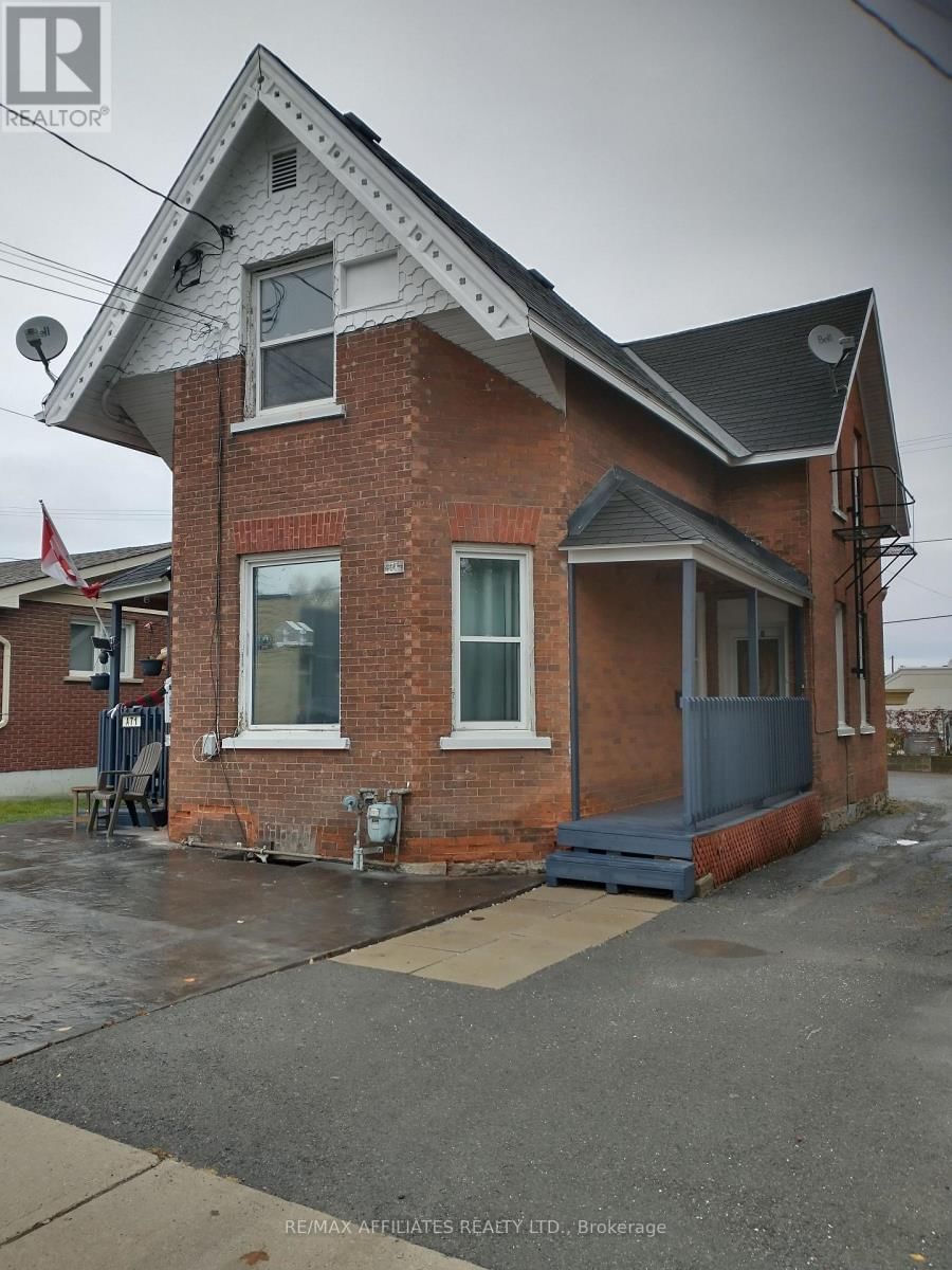 71 MCGONIGAL STREET WEST Image 1
